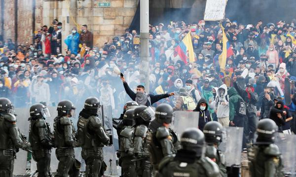 Protestas-en-Colombia-han-dejado-al-menos-17-muertos-y