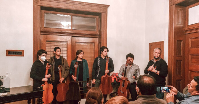GUITARRAS