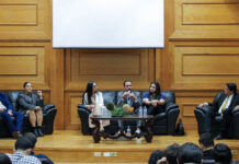 Crean relación más estrecha alumnos y docentes de Derecho UACH con conversatorio