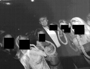 Demócratas publican fotos de Donald Trump rodeado de mujeres en la mansión de Epstein 2 Imagen de WhatsApp 2025 12 12 a las 12.46.13 058ef404 CAFE CIUDADANO