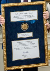 María Corina Machado entrega a Donald Trump su medalla del Premio Nobel de la Paz 1 WhatsApp Image 2026 01 16 at 8.42.45 AM 2 CAFE CIUDADANO