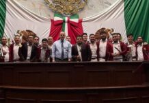 Narcocorrido de “Se les peló Baltazar” irrumpe en el Congreso de Michoacán
