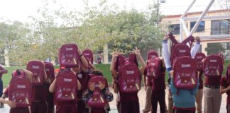 Entregan más de mil 500 mochilas a estudiantes juarenses 6ac410997bfc7 6ac410997bfc8 CAFE CIUDADANO