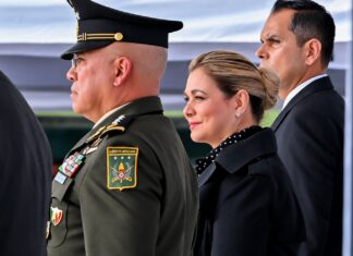 Acude Maru Campos a la toma de protesta de Miguel Ángel Aguirre como Comandante de la XI Región Militar
