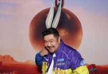 Murió Eric Bauza, voz de Bugs Bunny, El Pato Lucas, Porky y Piolín