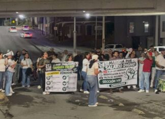 Protestan trabajadores del IMSS Morelos en Chihuahua por salarios y falta de materiales